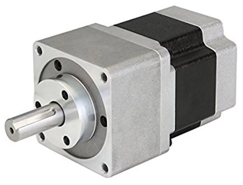 A140K-G599-G5 Шаговый двигатель 140 кг*см, с редуктором 1:5, ток 2,8А на фазу.