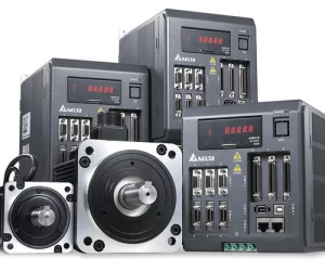 ASD-M-0721-F Блок управления 3-мя сервомоторами, 3x0.75кВт 1x220В, второй вход обратной связи, высокоскоростная шина DMCNET